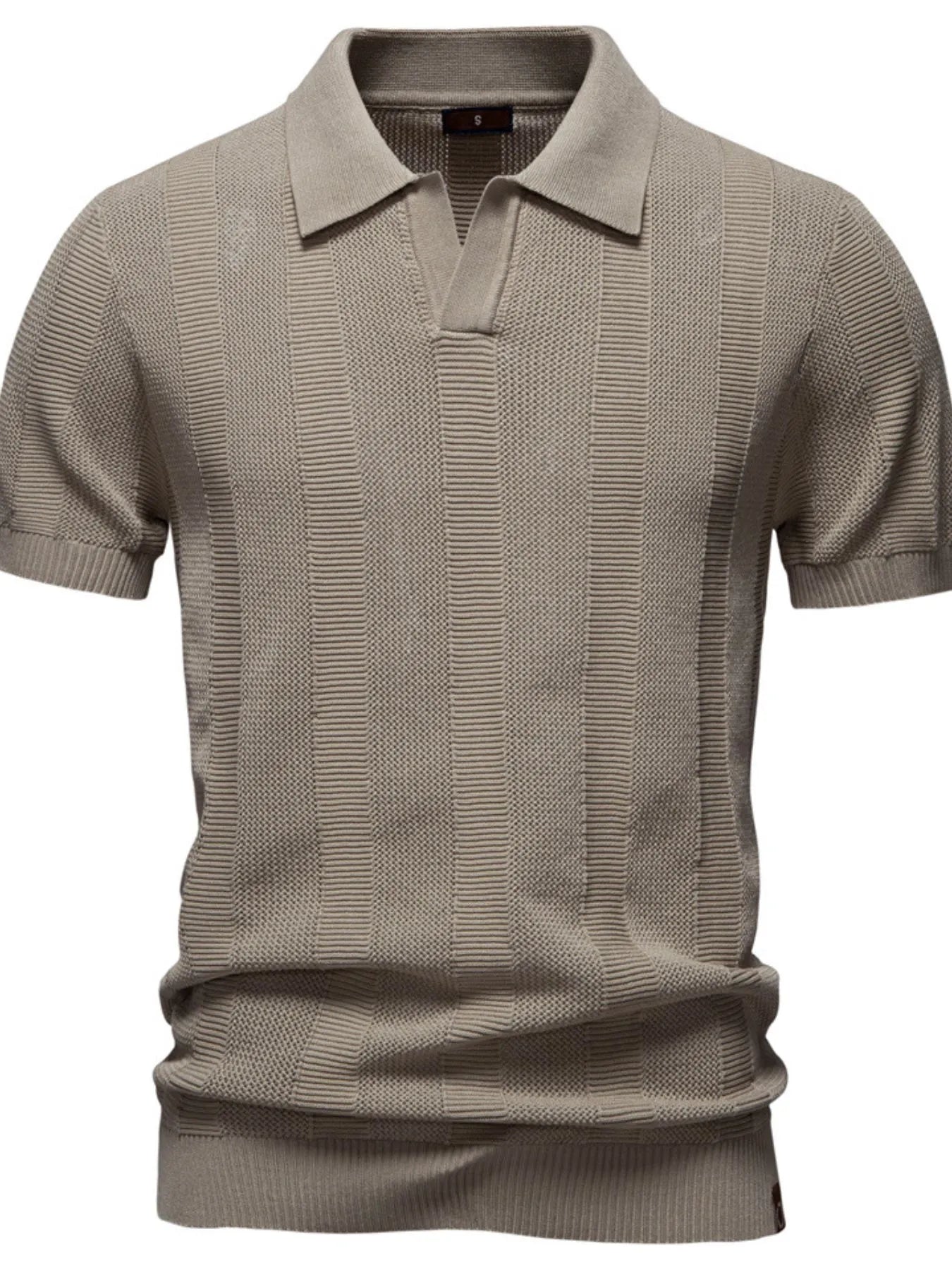 Men's Classic Short Sleeve Knit Polo Shirt.